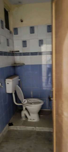 1 BHK Flat For Sale  In Dilshad Colony