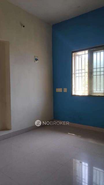 1 BHK Flat In Golden Apartments For Sale  In Pozhichalur