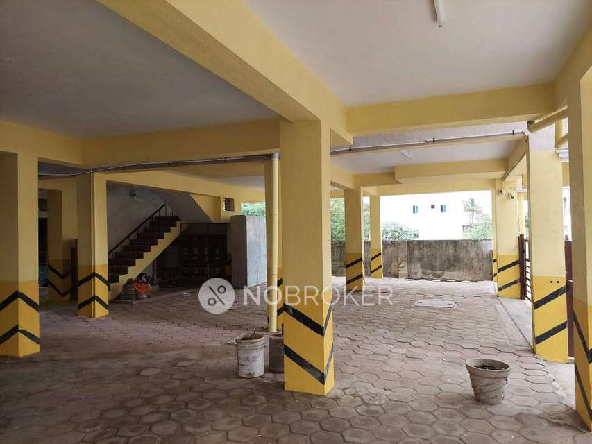 1 BHK Flat In Golden Apartments For Sale  In Pozhichalur