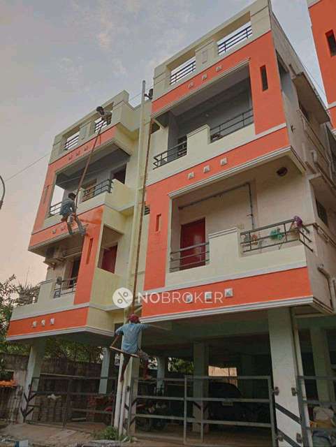 1 BHK Flat In Golden Apartments For Sale  In Pozhichalur
