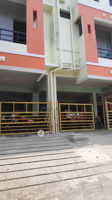 1 BHK Flat In Golden Apartments For Sale  In Pozhichalur