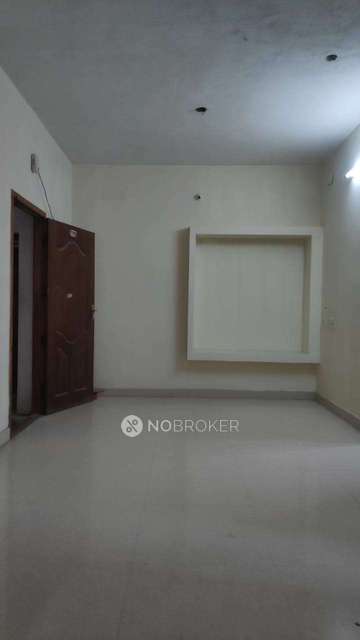 1 BHK Flat In Golden Apartments For Sale  In Pozhichalur