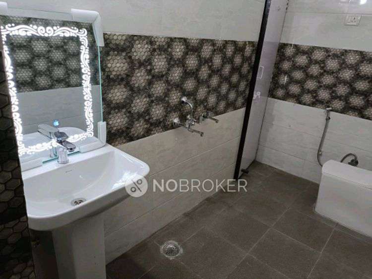 4+ BHK Flat For Sale  In Sector 19