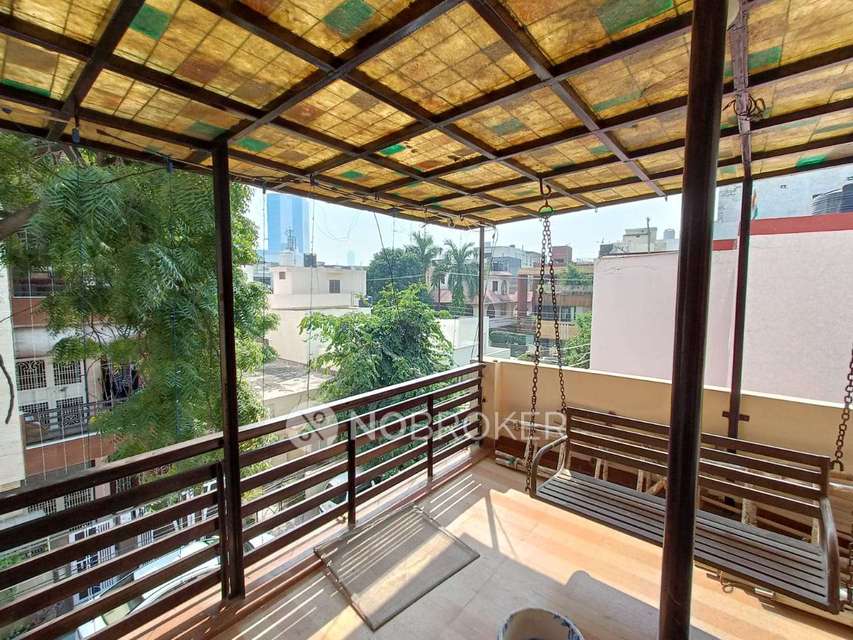 4+ BHK Flat For Sale  In Sector 19