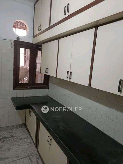 4+ BHK Flat For Sale  In Sector 19