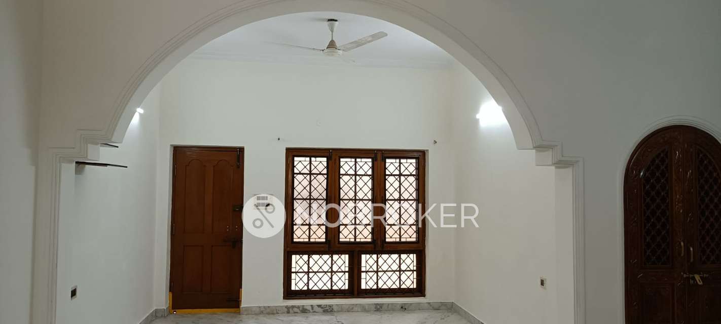 4+ BHK House For Sale  In Madhura Nagar