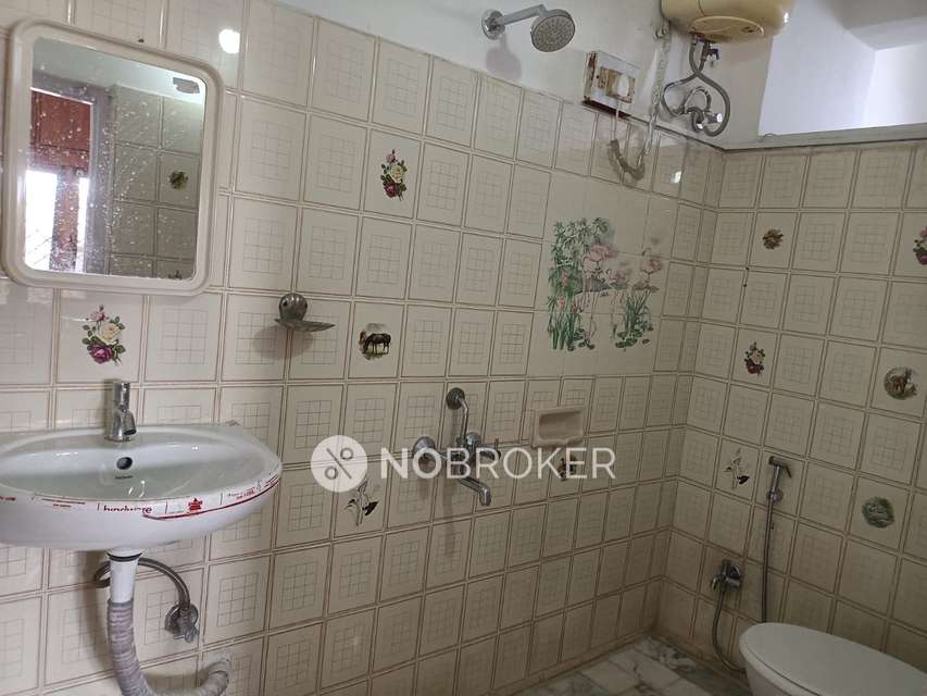 4+ BHK House For Sale  In Madhura Nagar