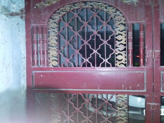 3 BHK Flat In Standalone Building  For Sale  In Janakpuri