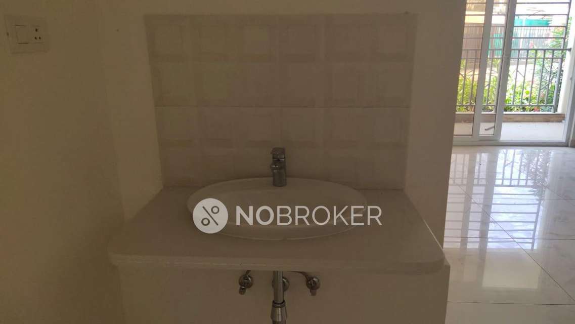 2 BHK Flat In Aparna Serene Park For Sale  In Kondapur