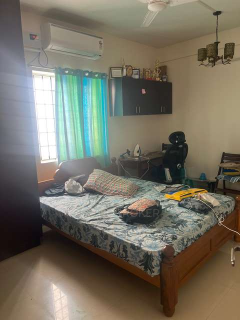 2 BHK Flat In Color Castle For Sale  In Perumbakkam