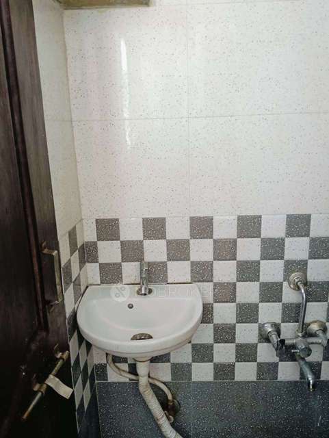 1 RK Flat In Standalone Building  for Rent  In Mahadeonagar