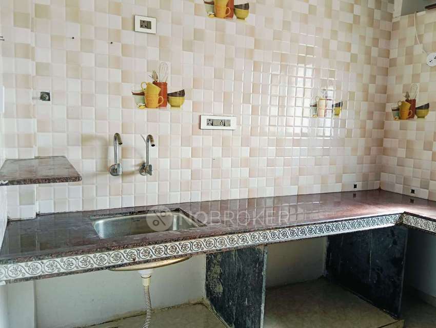 1 RK Flat In Standalone Building  for Rent  In Mahadeonagar