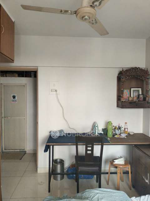 2 BHK Flat In Aditi Co-op Housing Society For Sale  In Andheri West