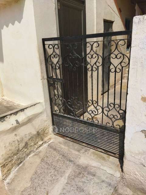 1 BHK Flat In Standalone Building  for Rent  In Serilingampalle