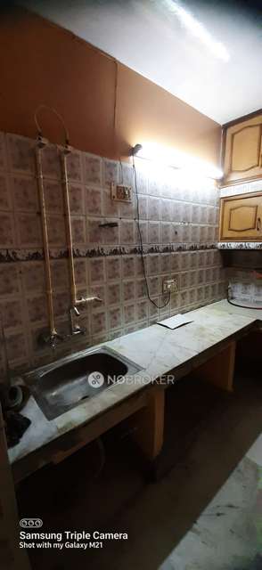 2 BHK Flat In Geeta Colony Prws Block 3 And 7 For Sale  In Geeta Colony