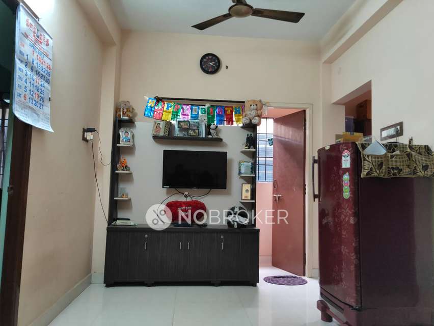 2 BHK Flat In Dev Prayag Apartments For Sale  In Padi