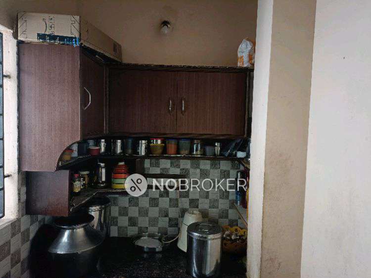 2 BHK Flat In Dev Prayag Apartments For Sale  In Padi