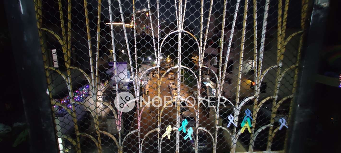 2 BHK Flat In Satyam Building, Mulund Colony West For Sale  In Mulund West