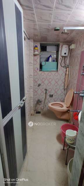 2 BHK Flat In Satyam Building, Mulund Colony West For Sale  In Mulund West