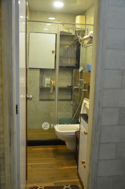 4 BHK Flat In Shirin Apartment For Sale  In Tardeo