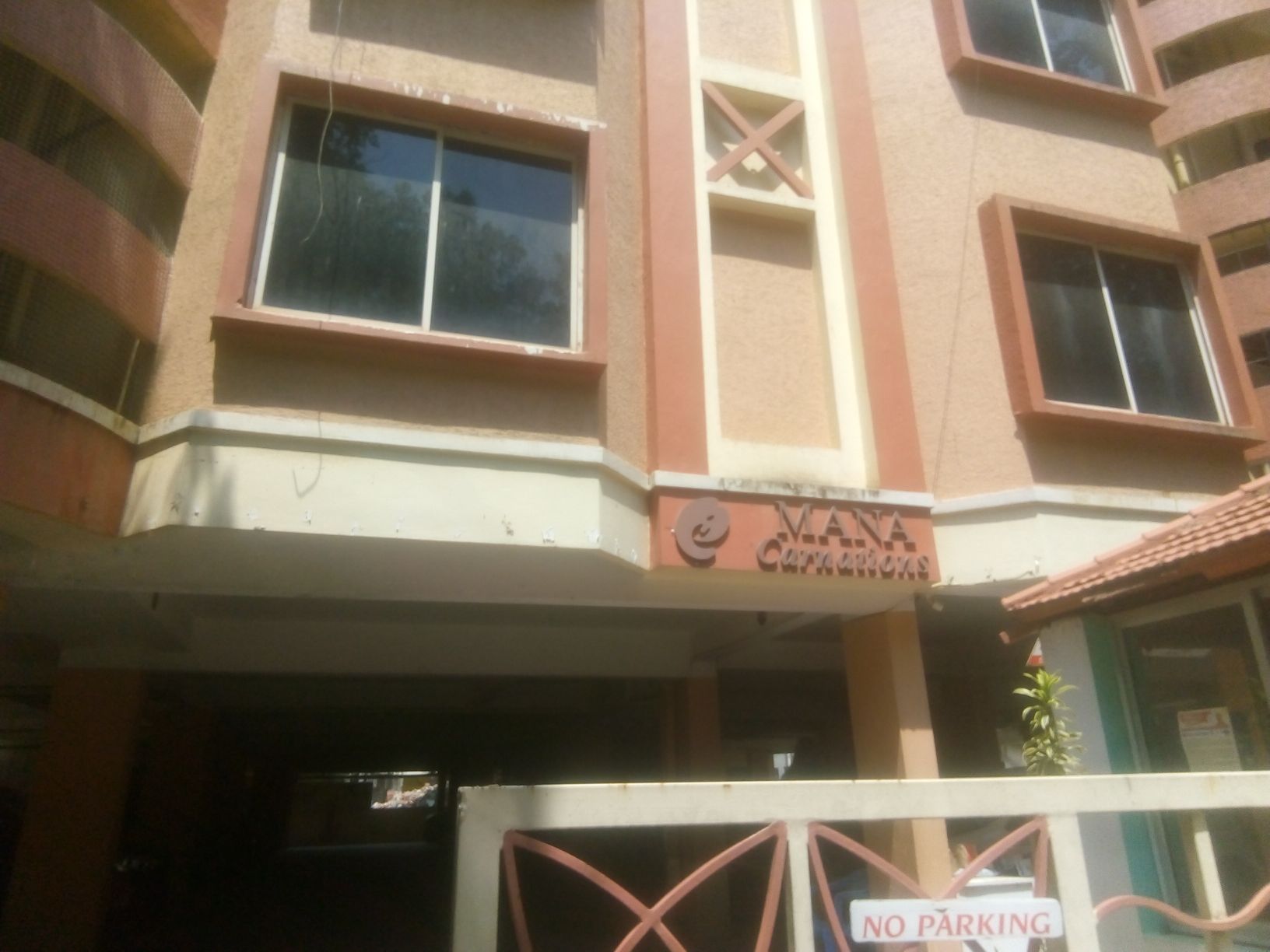 Mana Carnations Apartments