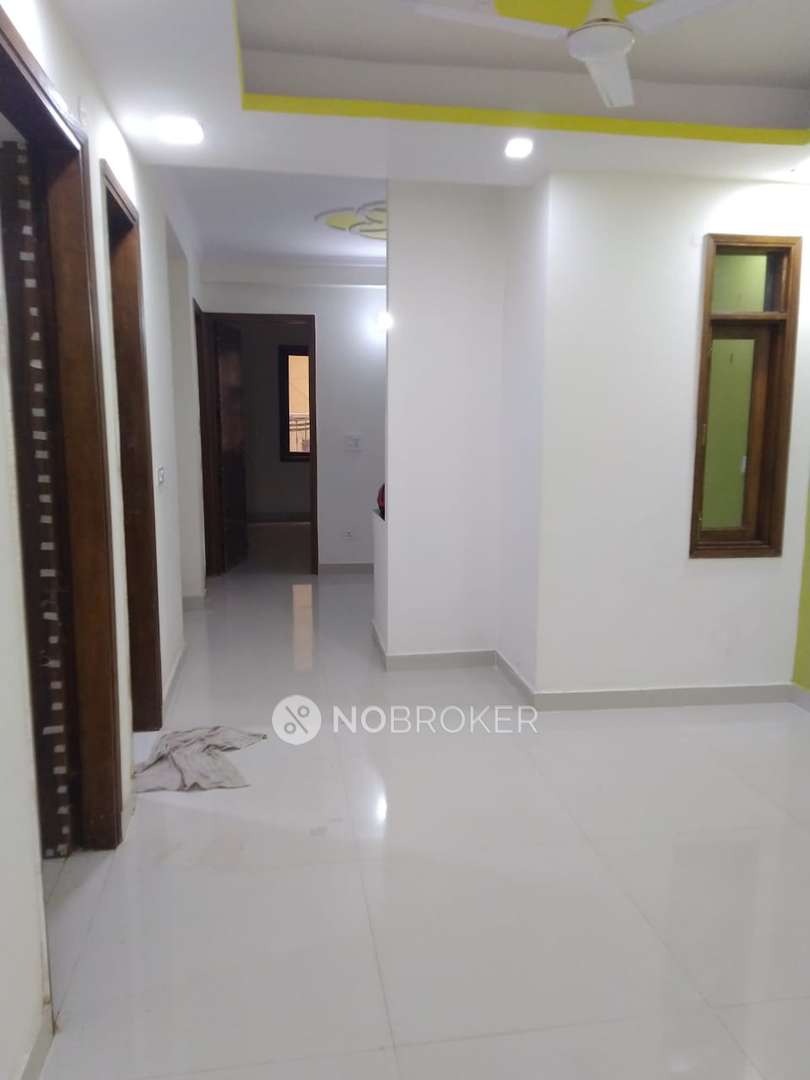 standalone building New Ashok Nagar Rent WITHOUT BROKERAGE Semifurnished 3 BHK Rental Flat in