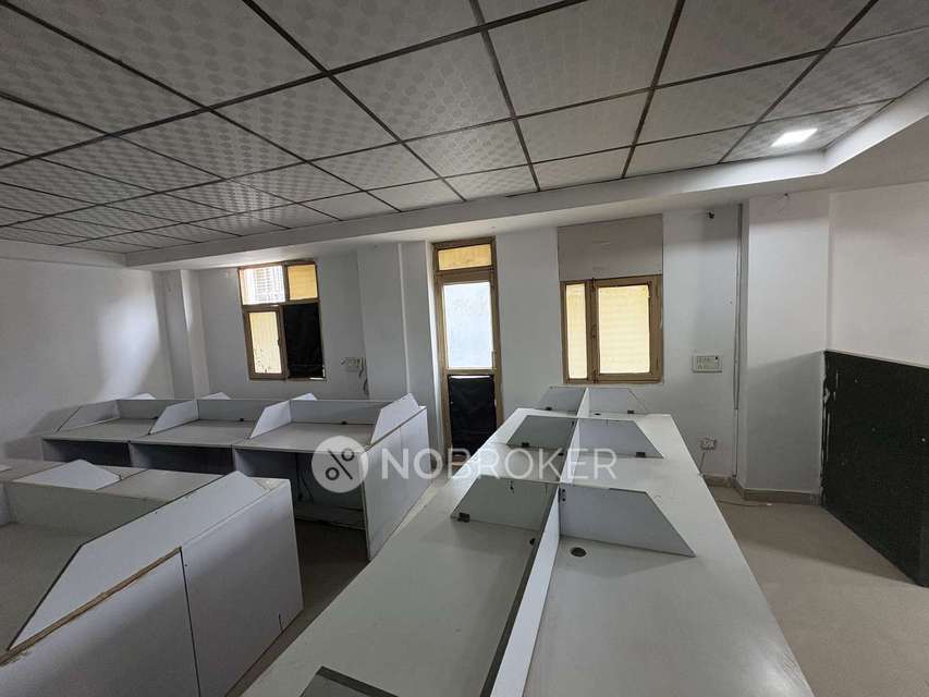 Shop in Gole Market, Delhi for Rent 