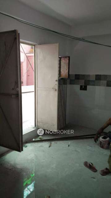 Shop in Vaishali, Ghaziabad for sale 