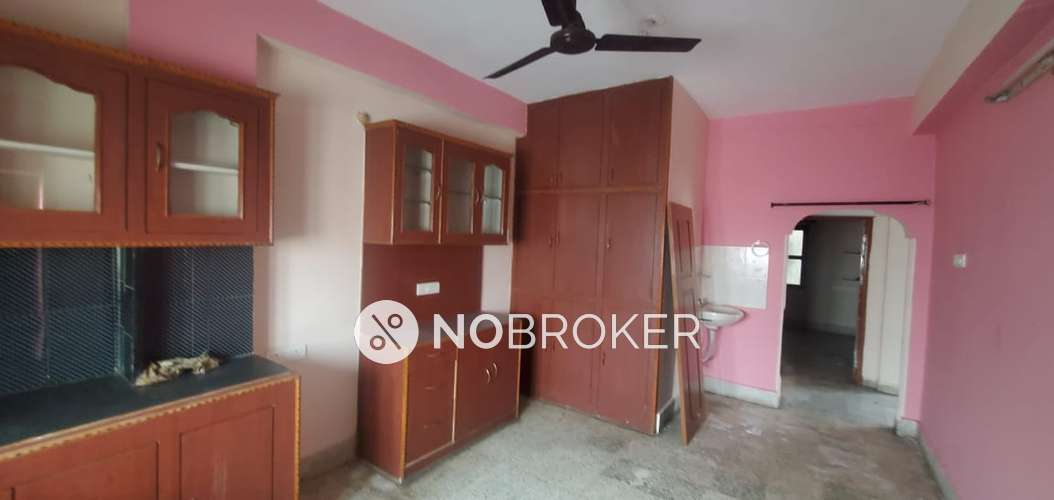 2 BHK Flat In Prasanth Towers For Sale  In Kukatpally