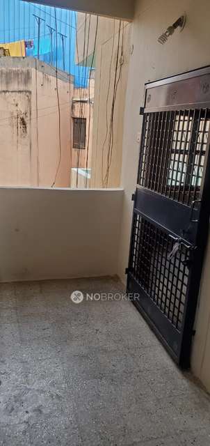 2 BHK Flat In Prasanth Towers For Sale  In Kukatpally