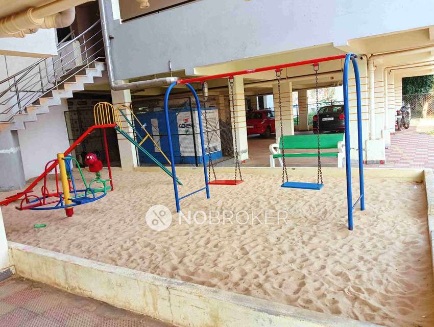 2 BHK Flat In Swarna Meenakshi Prides For Sale  In Kadugodi