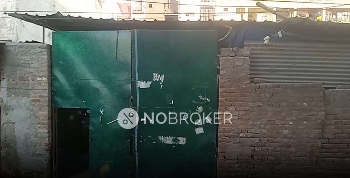 Godown/Warehouse in New Ashok Nagar, Delhi for Rent 