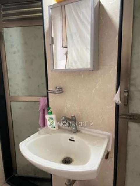 1 BHK Flat In Ajay Shopping Center For Sale  In Matunga West