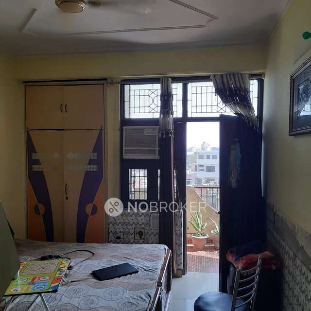 3 BHK Flat In Brindhavan Heights For Sale  In Janakpuri