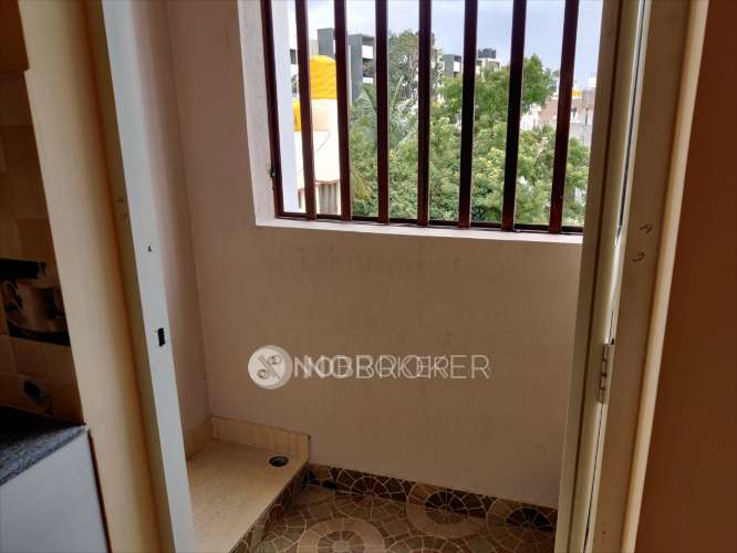 1 BHK Flat In Standalone Building  for Rent  In Krishnarajapura