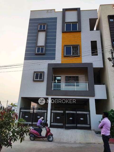 4+ BHK Flat For Sale  In Hullahalli