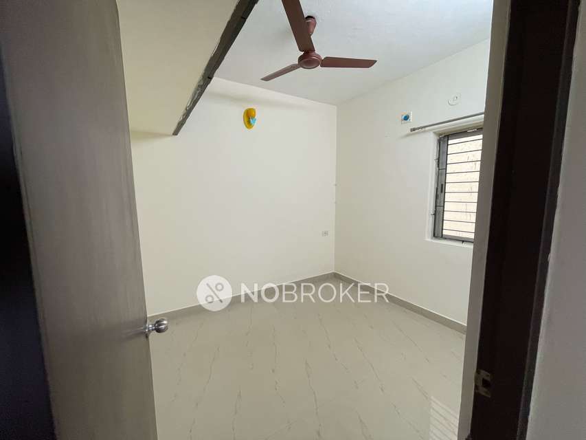 3 BHK Flat In P Dot G Express For Sale  In Kundrathur