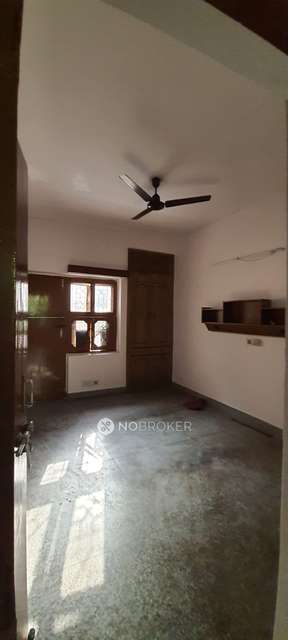 1 BHK Flat In Prashant Apartments, Patparganj, Patparganj for Rent  In Patparganj
