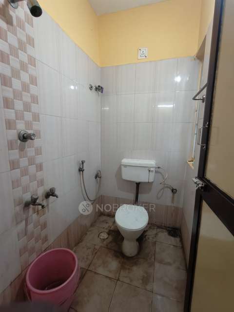 2 BHK Flat In Tnhb Apartments, Ramapuram For Sale  In Ramapuram