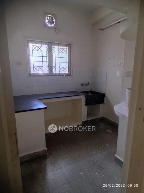 2 BHK Flat In Vijayshanthi Apartments  For Sale  In Kotturpuram