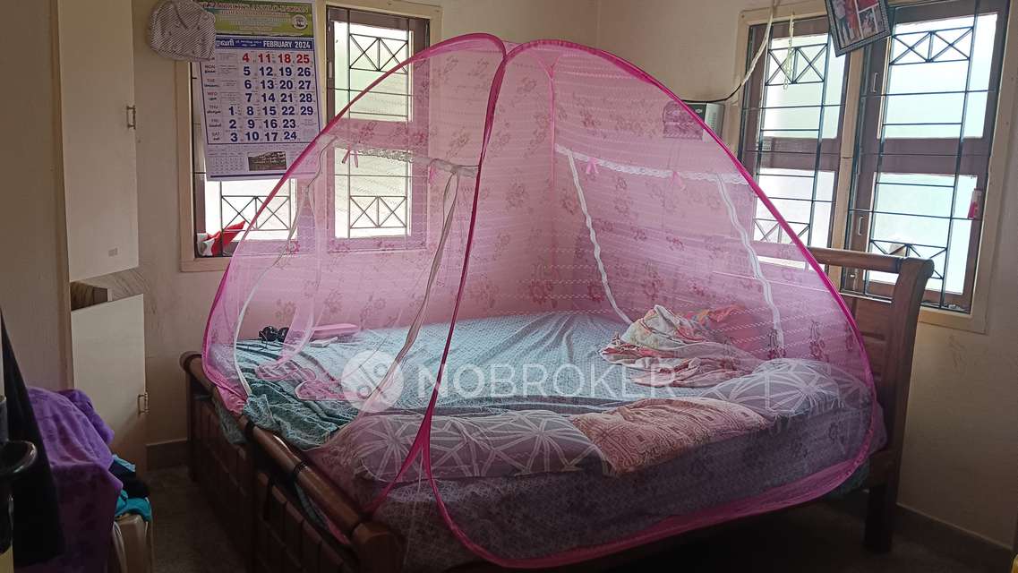 2 BHK Flat In Vijayshanthi Apartments  For Sale  In Kotturpuram