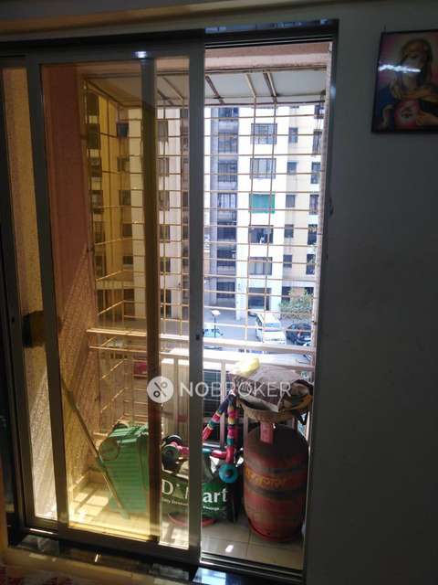 2 BHK Flat In Siddhi Silver Arcade For Sale  In Majiwada