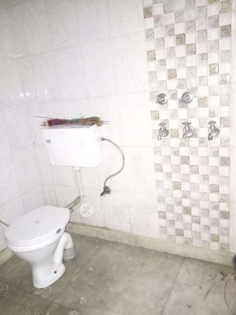 2 BHK Flat For Sale  In Mandawali
