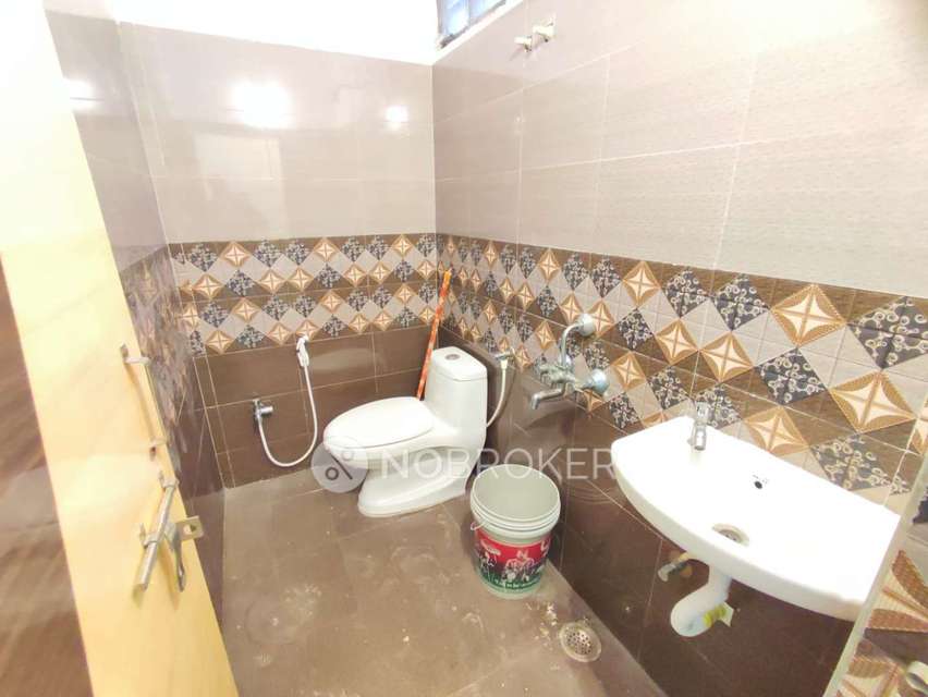 2 BHK Flat In Gm Castle  For Sale  In Bandlaguda Jagir, 