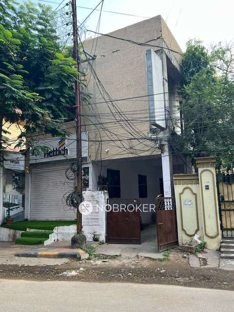 1 RK House for Rent In Barkatpura Circle
