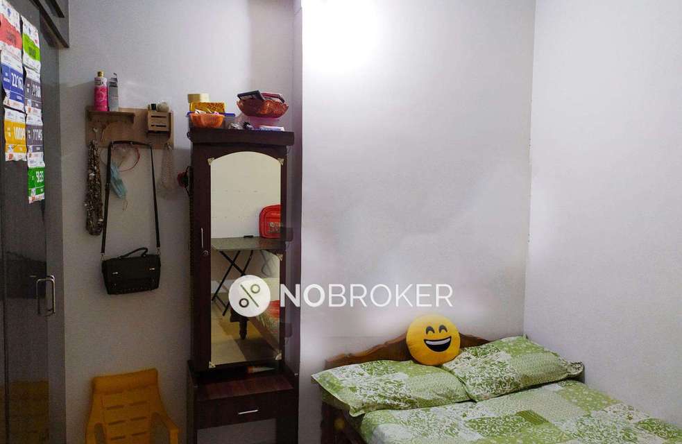 3 BHK Flat In Sai Apartment For Sale  In Selaiyur