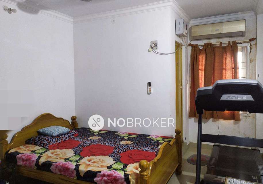 3 BHK Flat In Sai Apartment For Sale  In Selaiyur