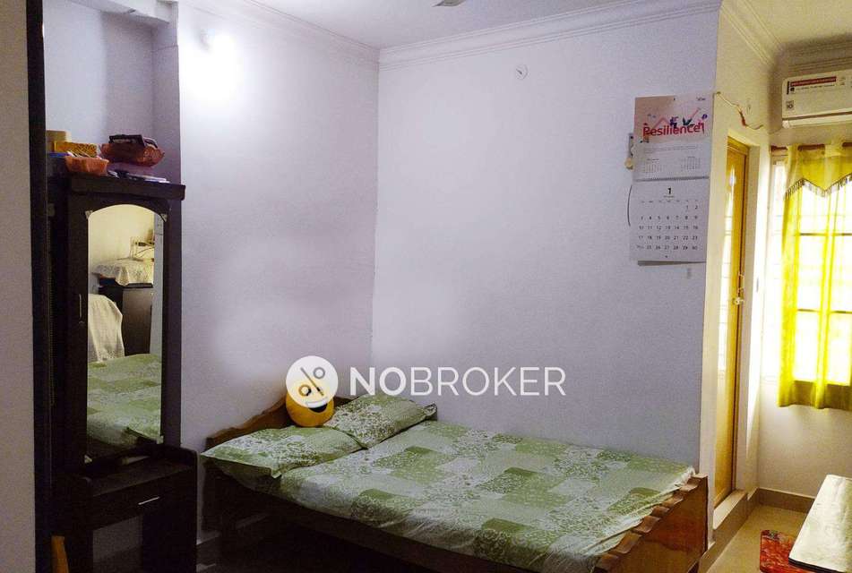 3 BHK Flat In Sai Apartment For Sale  In Selaiyur