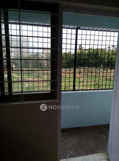2 BHK Flat In Classic Apartments For Sale  In Devinagar
