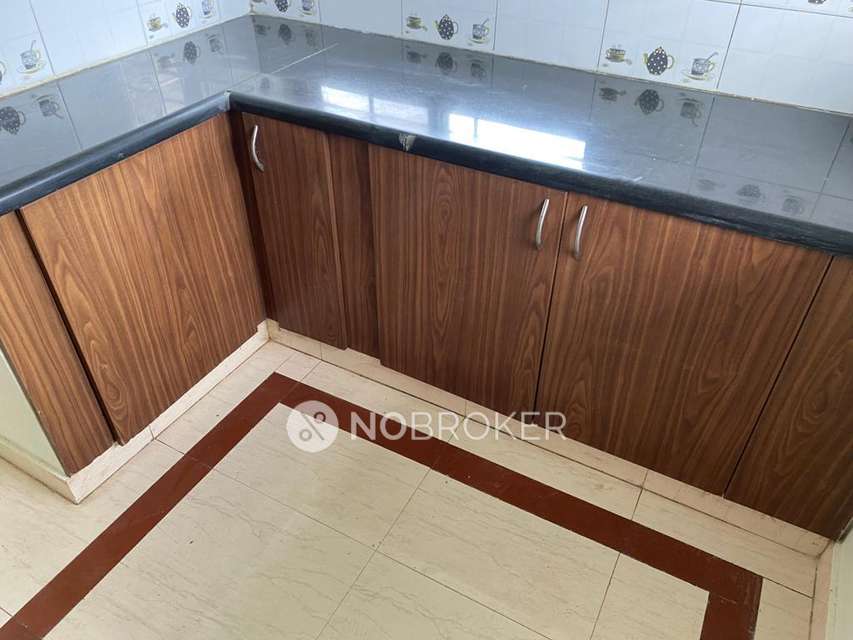 2 BHK Flat In Classic Apartments For Sale  In Devinagar